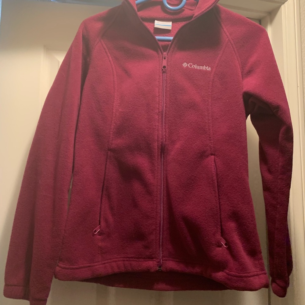 Columbia Fleece zip up. Burgundy.